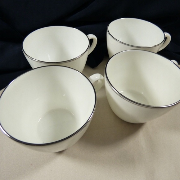 Wedgwood Doric Tea Coffee Cup Lot of 4 Bone China England White Platinum Trim - Picture 4 of 11